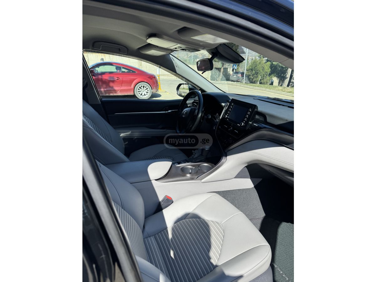 Toyota Camry - фото 9