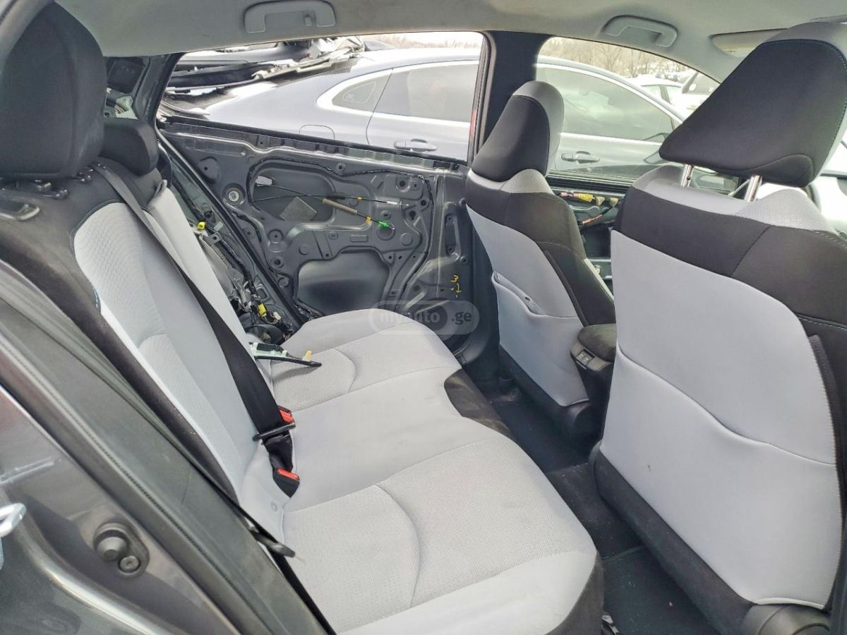 Toyota Prius - фото 10