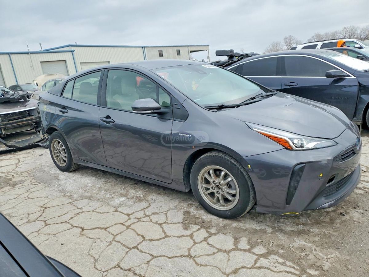 Toyota Prius - фото 4