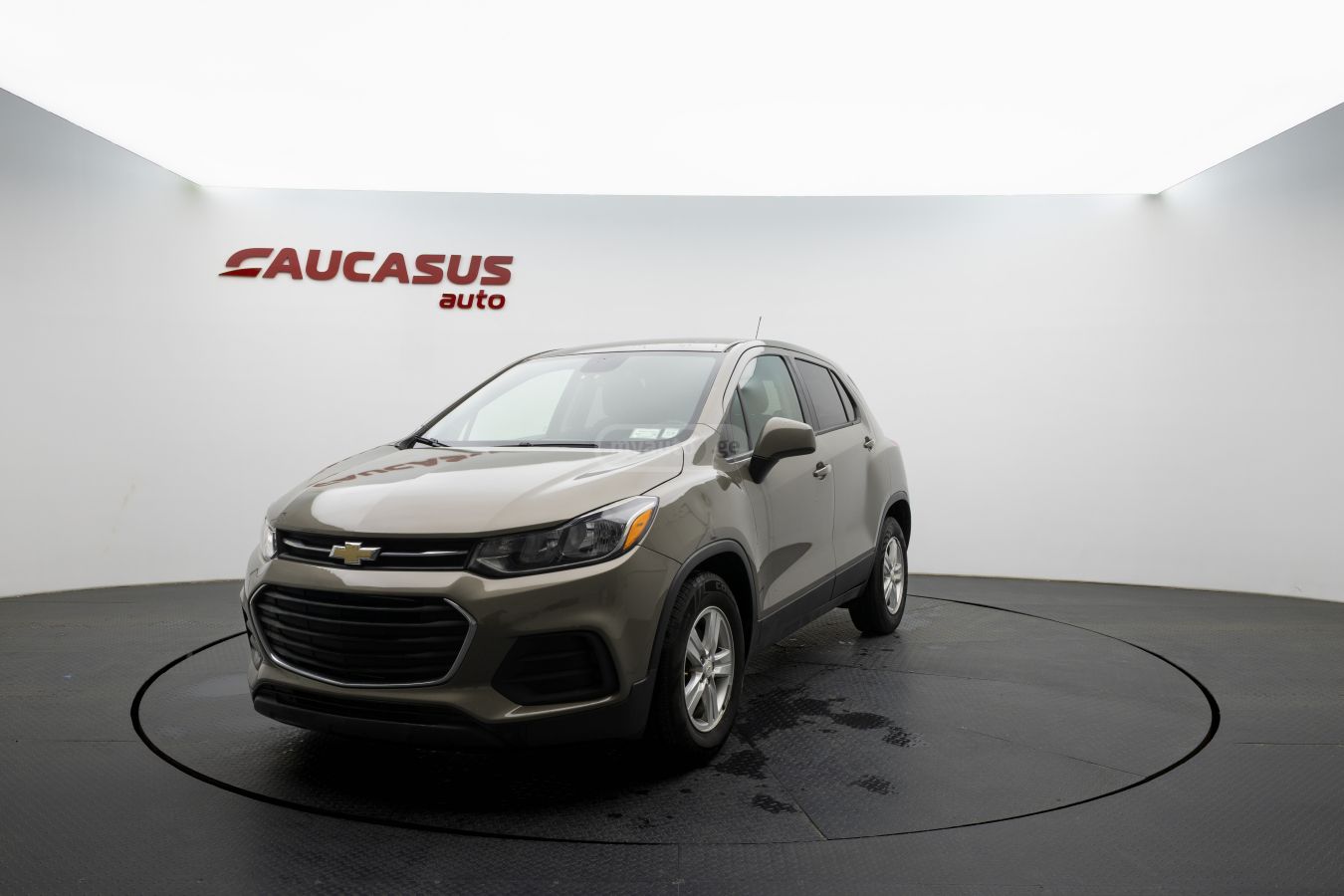 Chevrolet Trax - фото 1