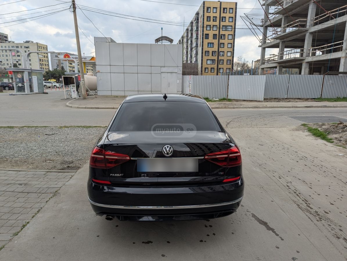 Volkswagen Passat - фото 6