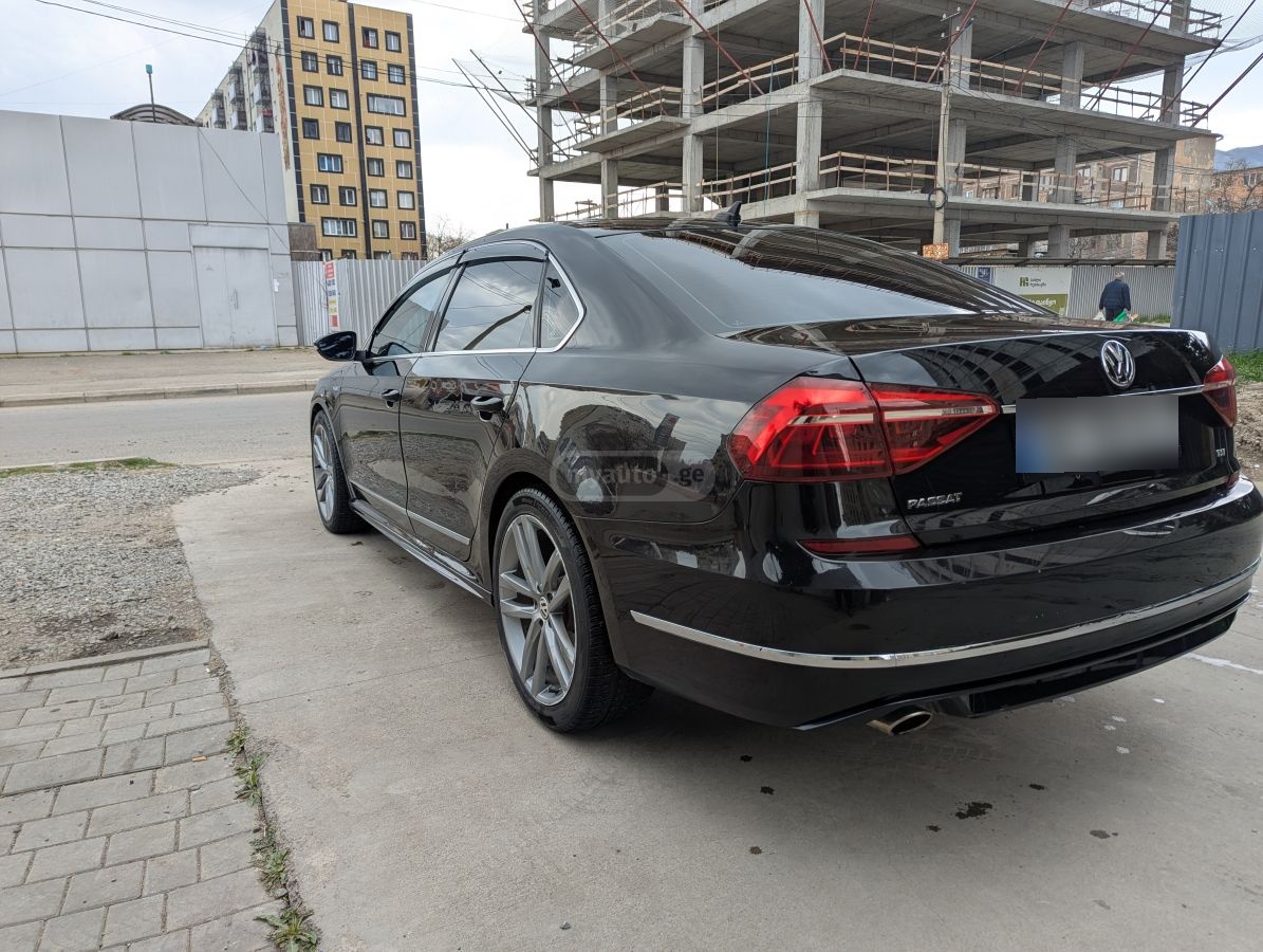 Volkswagen Passat - фото 7