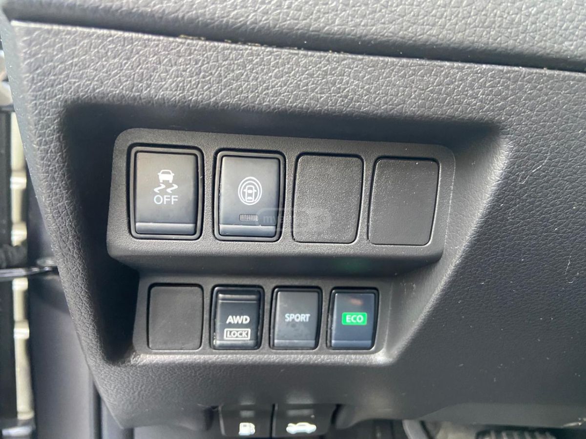 Nissan Rogue Sport - фото 12