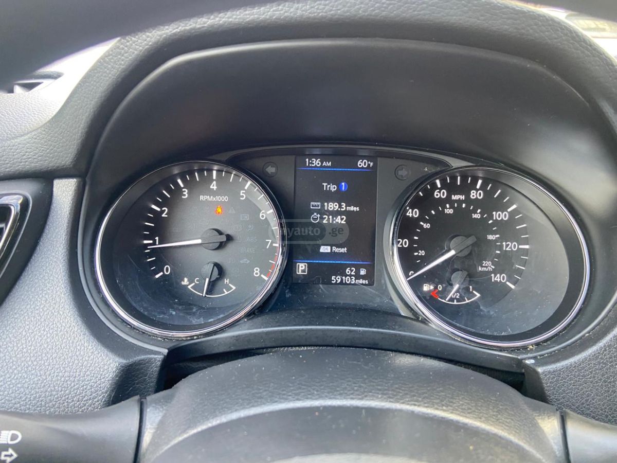 Nissan Rogue Sport - фото 13