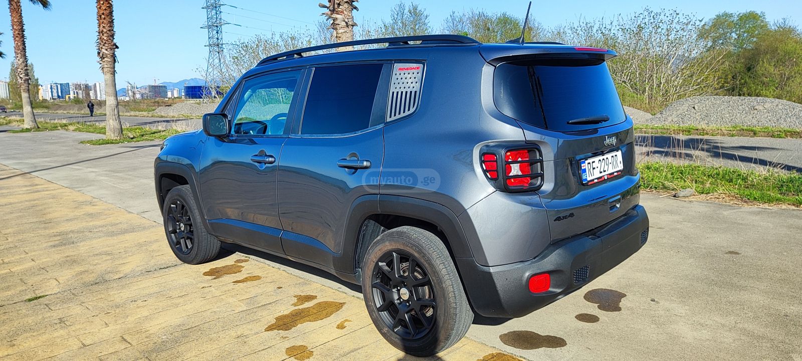 Jeep Renegade - фото 3
