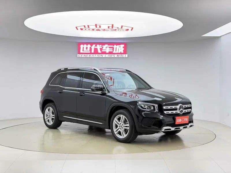 Mercedes-Benz GLB 35 AMG 2023 — миниатюра 3