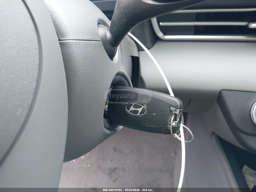 Hyundai Elantra - фото 14