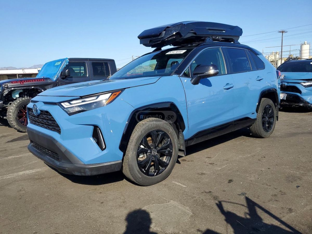 Toyota Rav 4 - фото 1