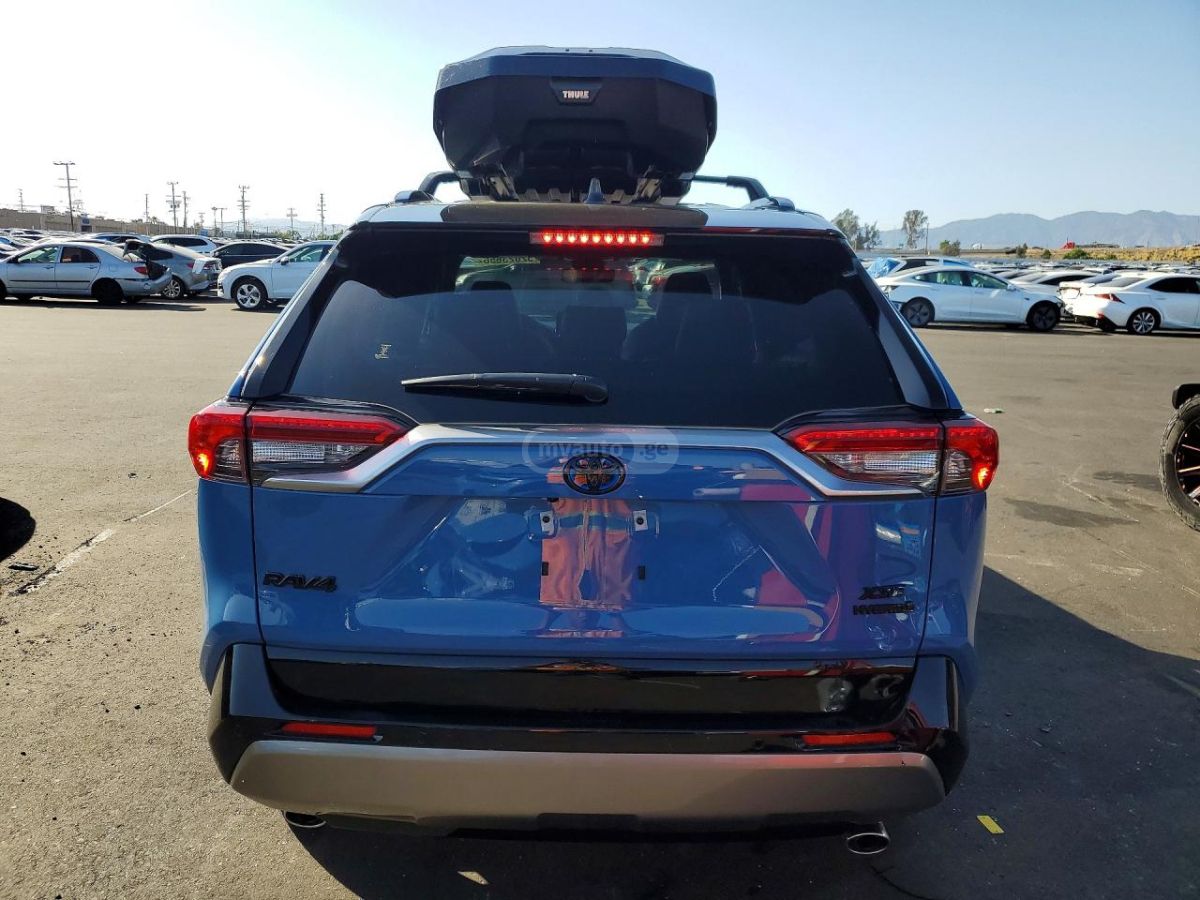 Toyota Rav 4 - фото 3