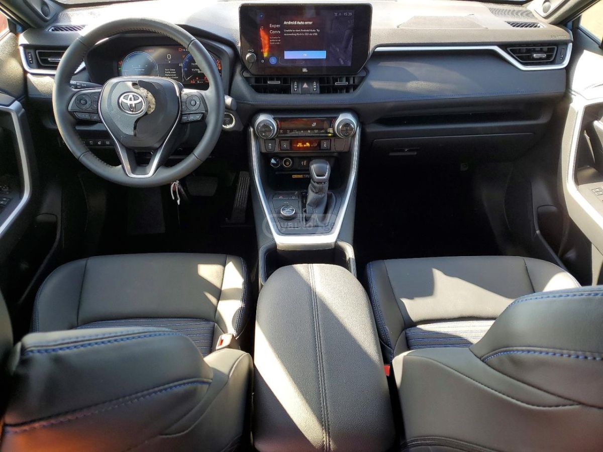 Toyota Rav 4 - фото 4