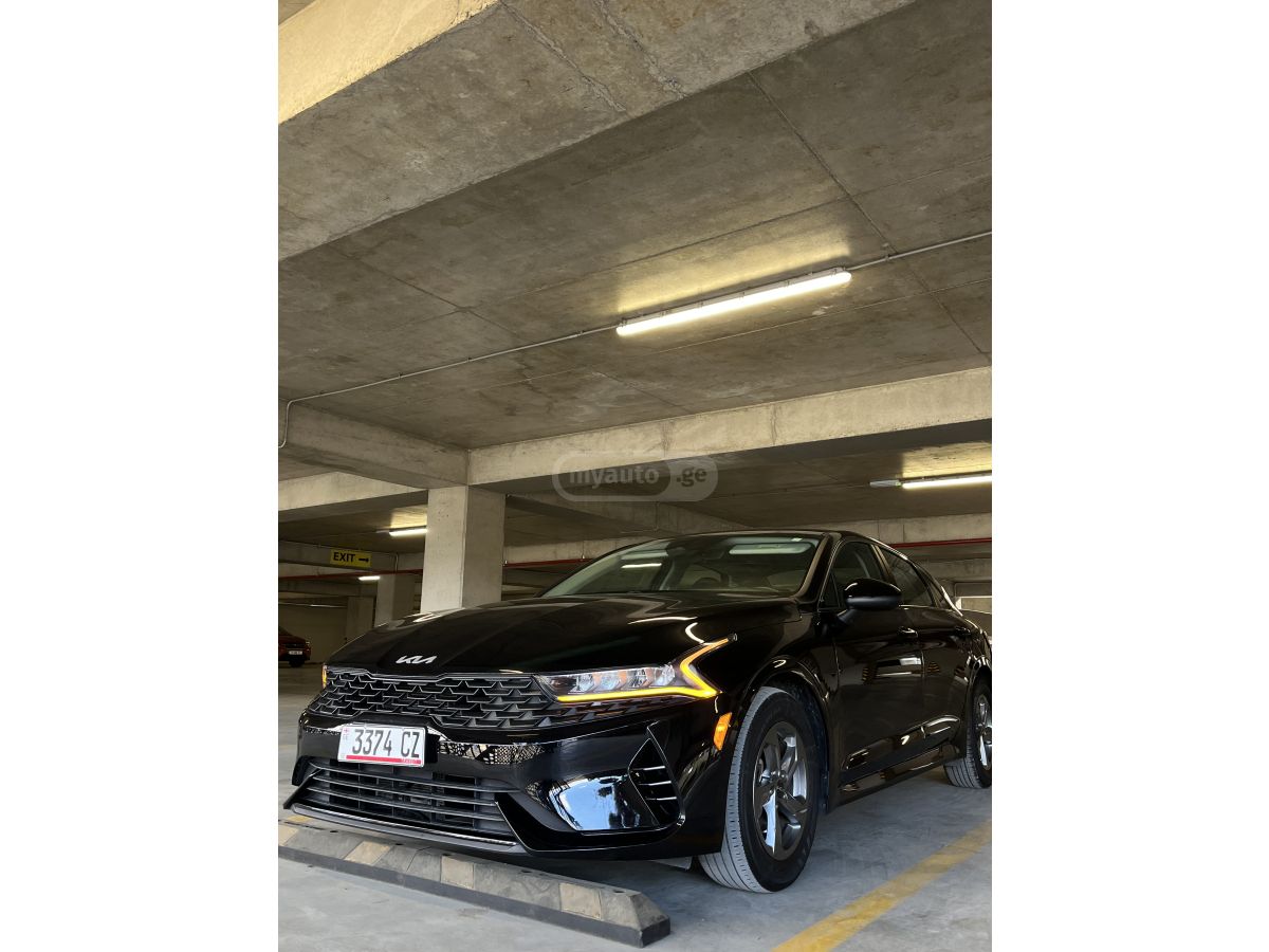 Kia K5 - фото 1