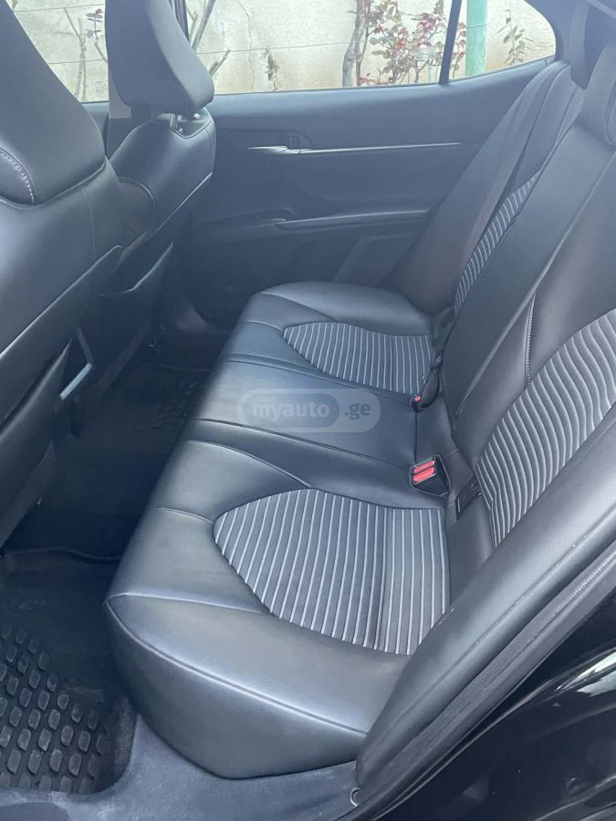 Toyota SE — миниатюра 8