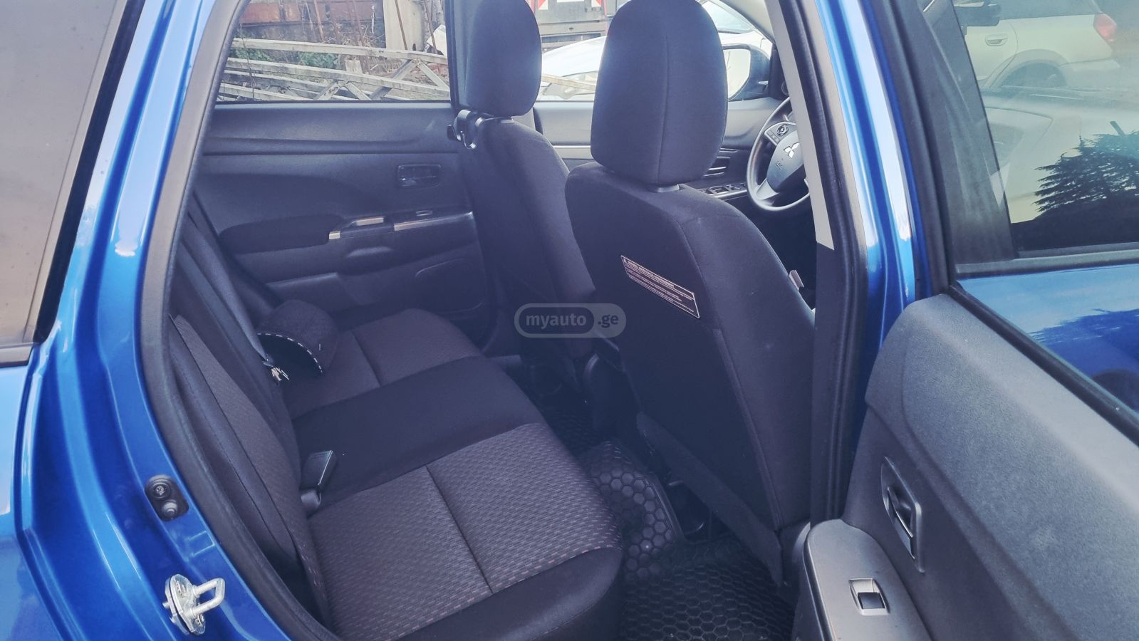 Mitsubishi Outlander Sport - фото 7