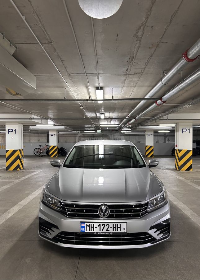 Volkswagen Passat - фото 1