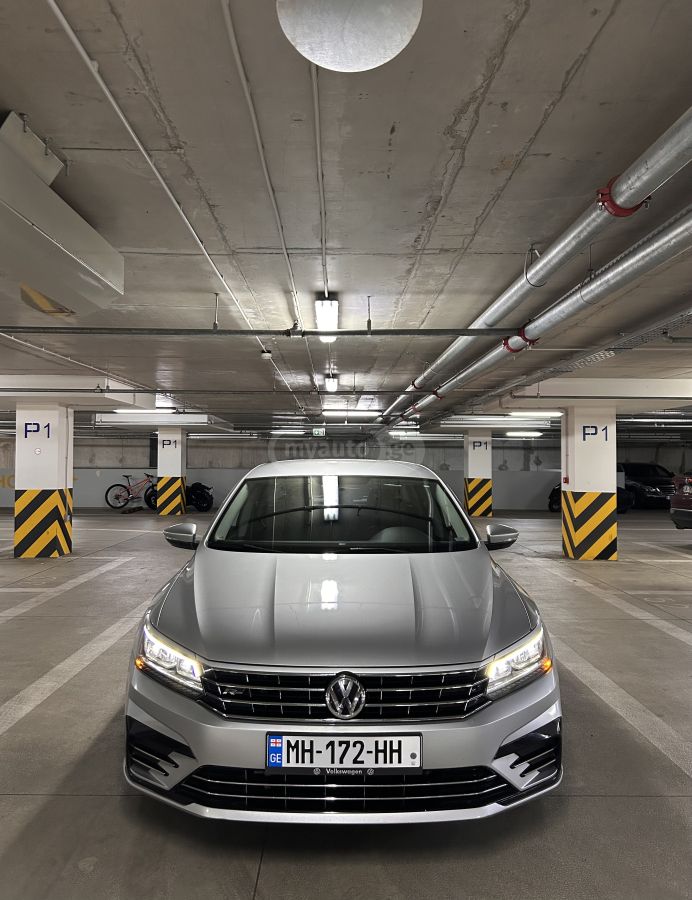 Volkswagen Passat - фото 2