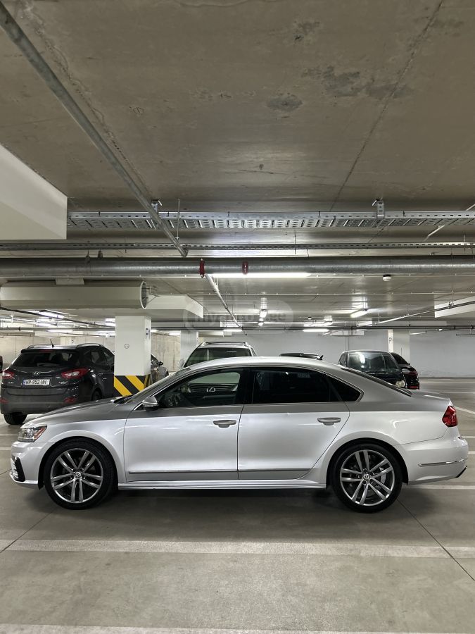 Volkswagen Passat - фото 7