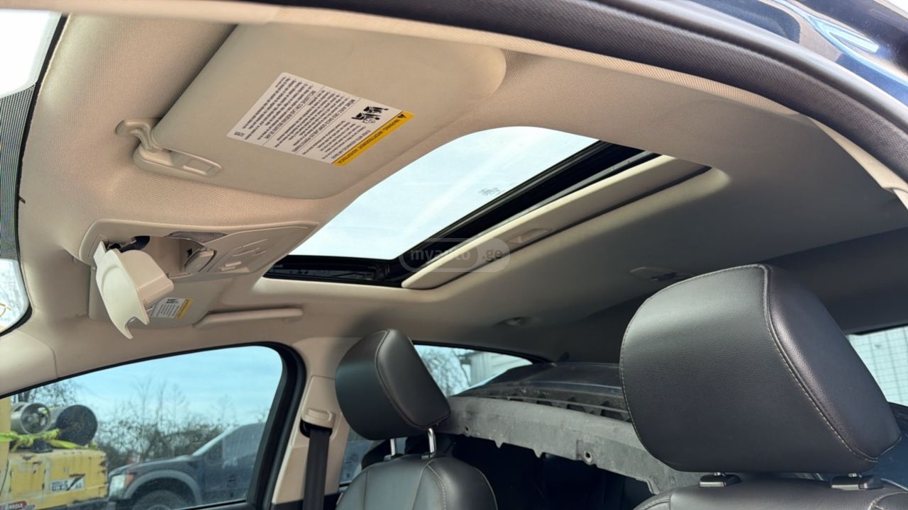 Ford Focus - фото 14