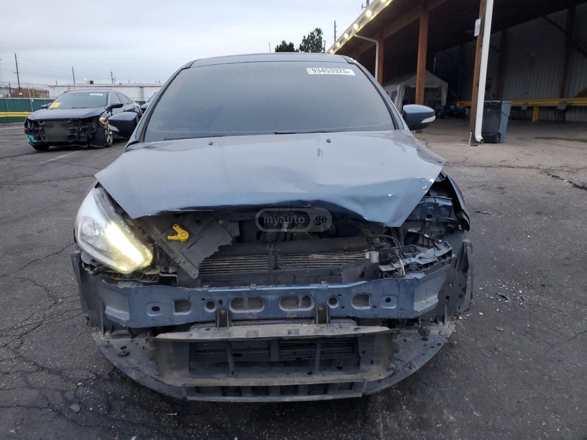 Ford Focus - фото 5