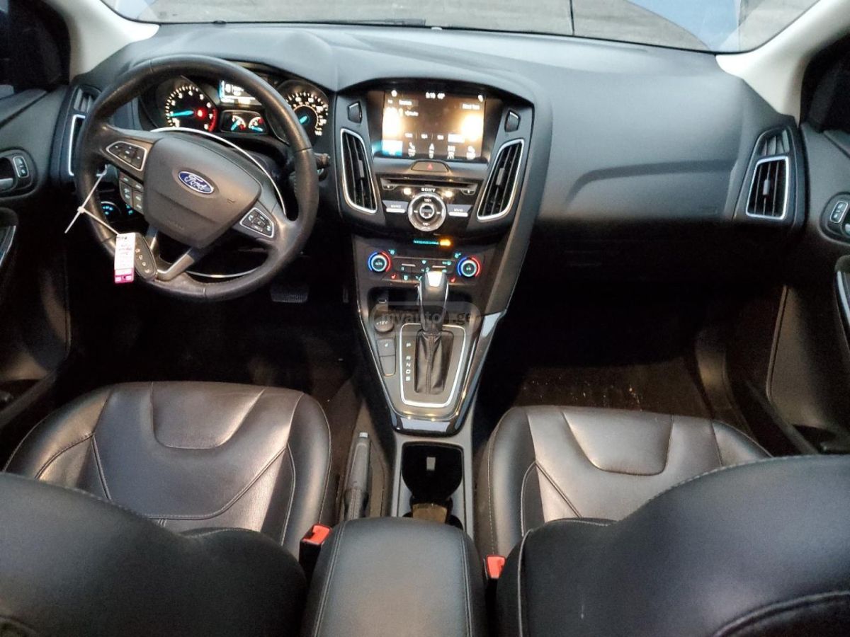 Ford Focus - фото 8