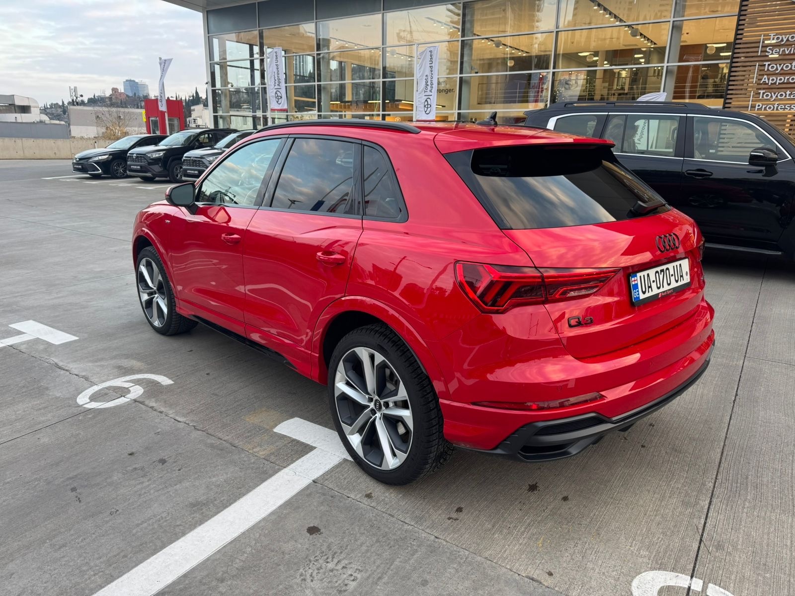 Audi Q3 - фото 3
