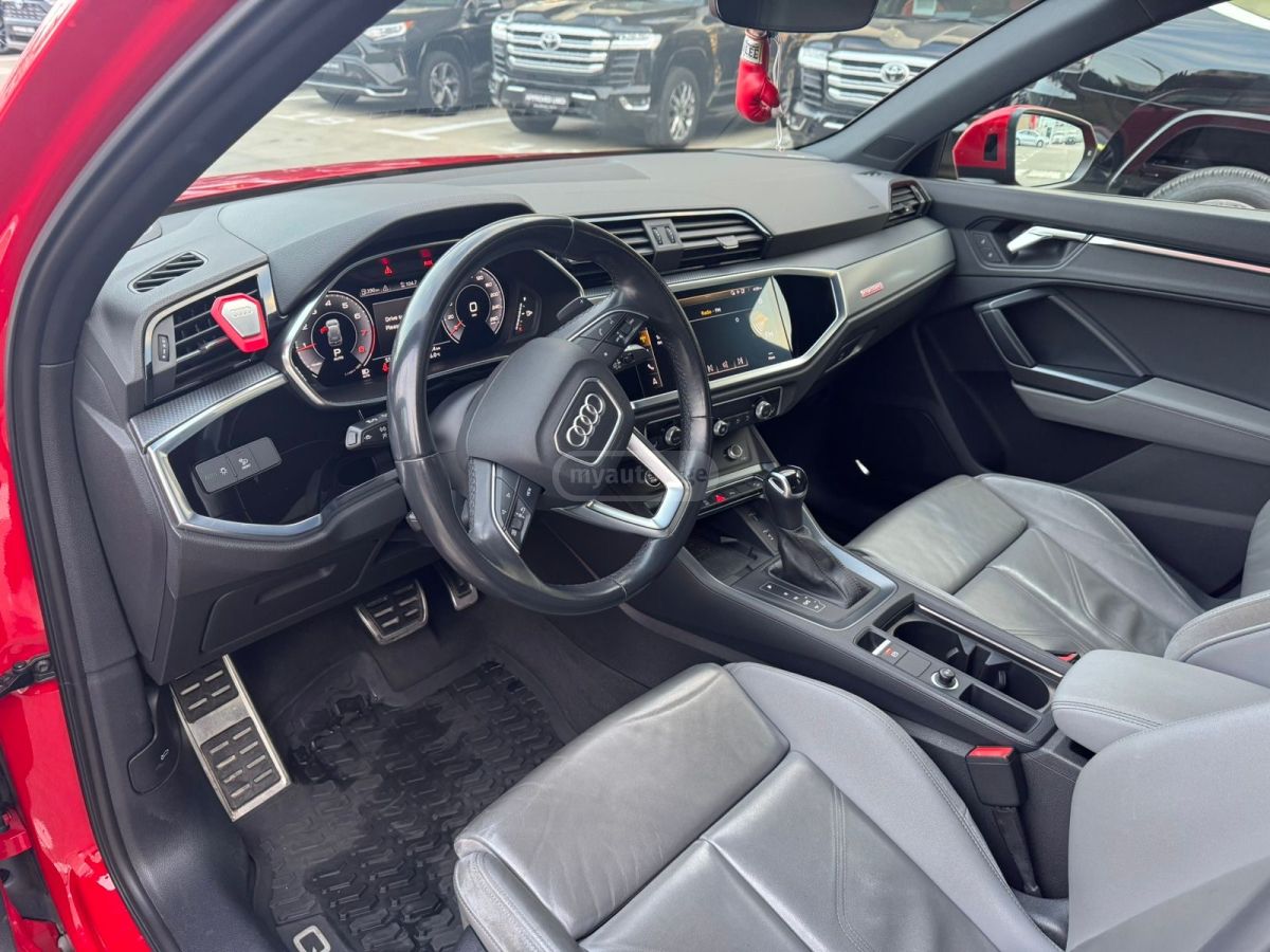 Audi Q3 - фото 6