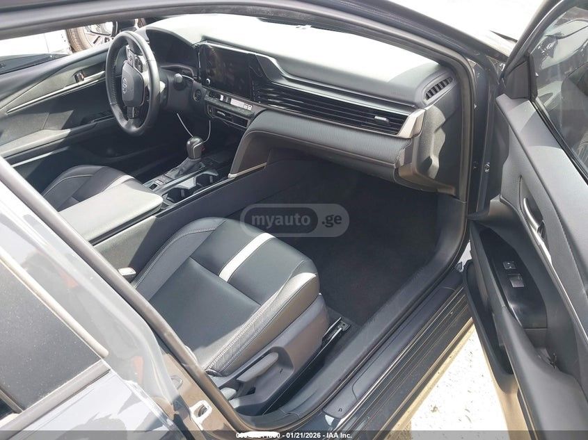 Toyota Camry - фото 7