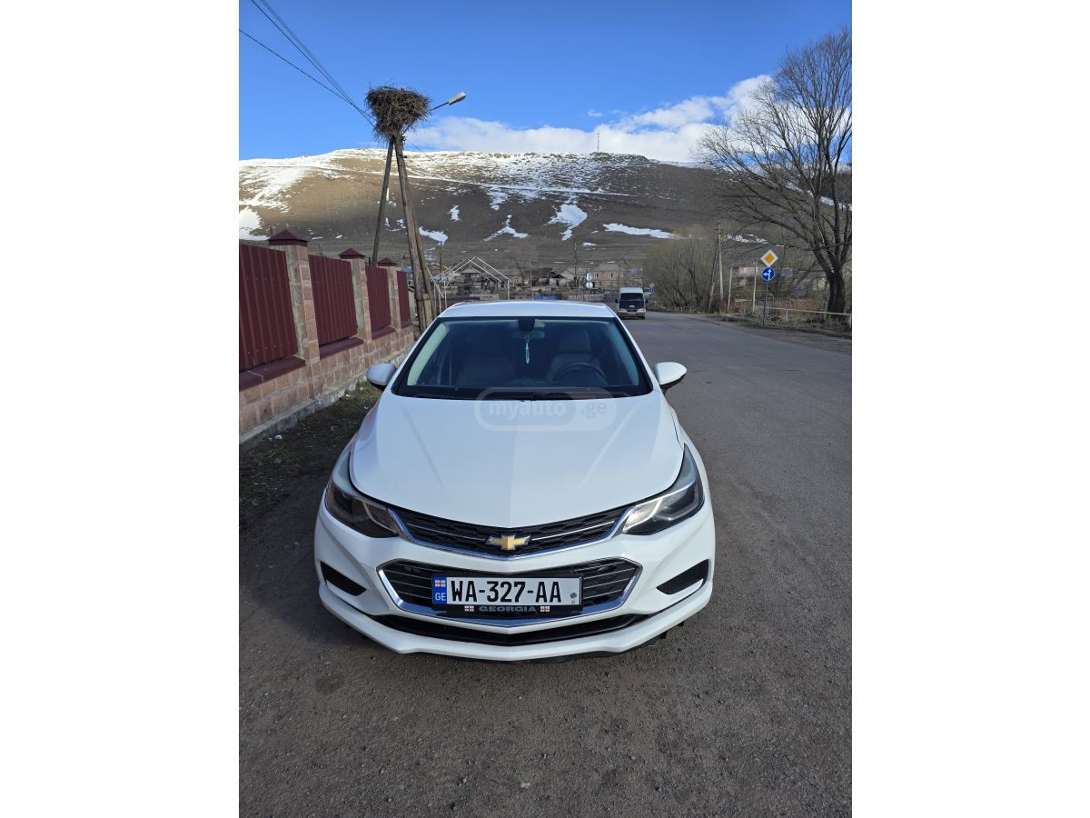 Chevrolet Cruze - фото 1