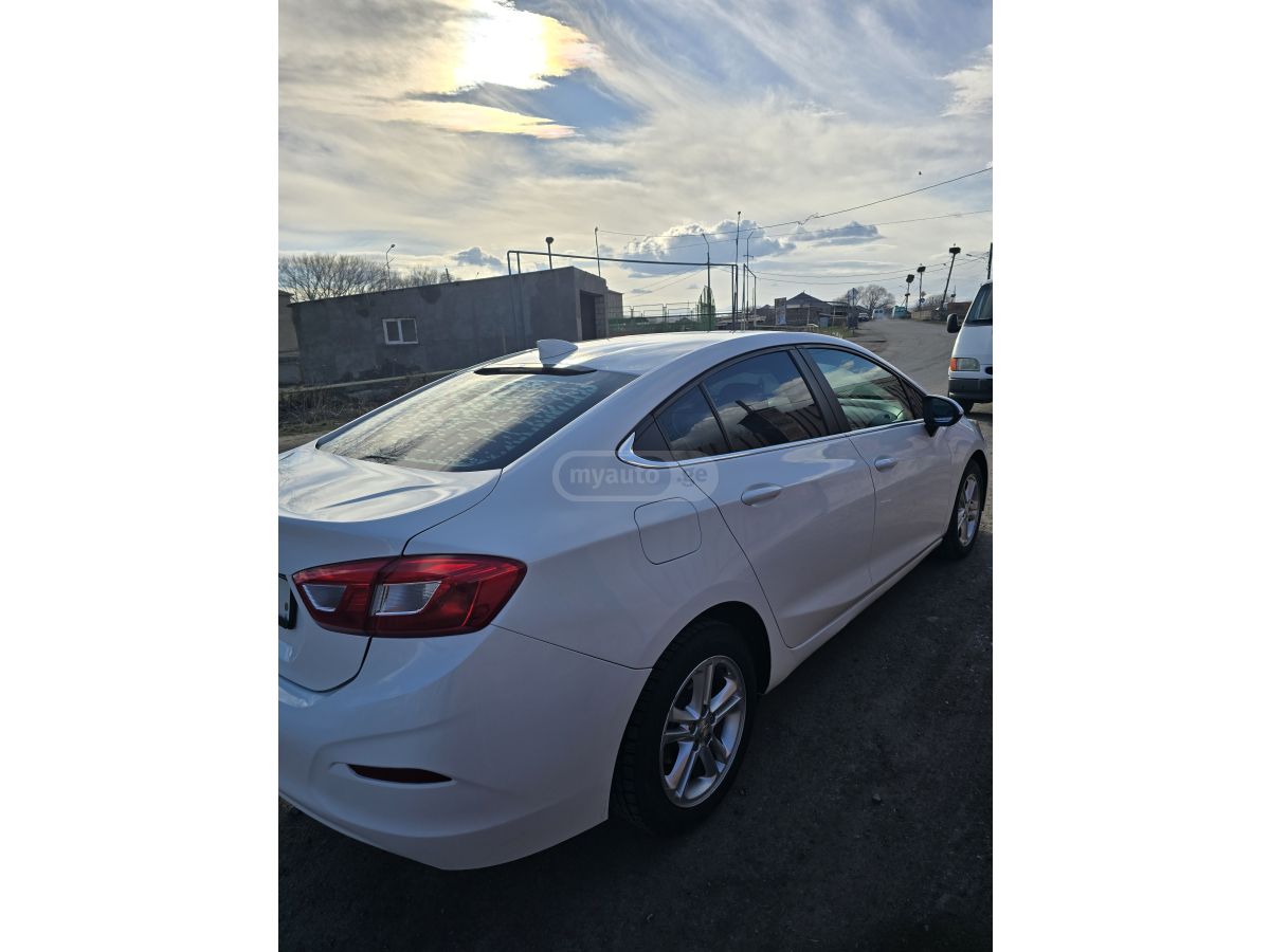 Chevrolet Cruze - фото 4