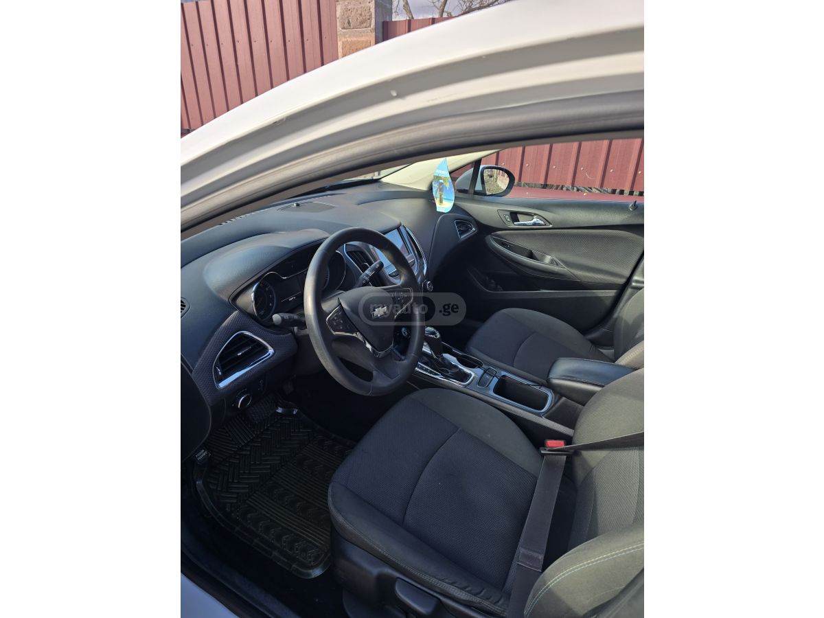 Chevrolet Cruze - фото 6