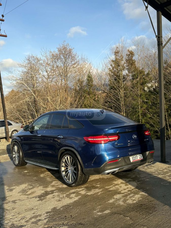 Mercedes-Benz GLE 43 AMG - фото 2