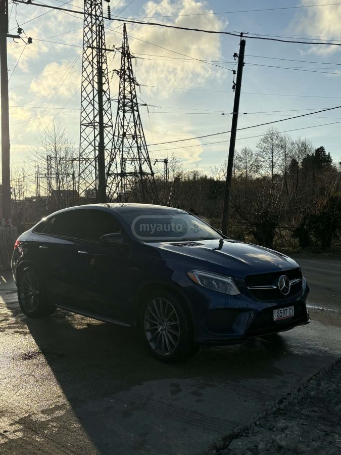 Mercedes-Benz GLE 43 AMG - фото 3