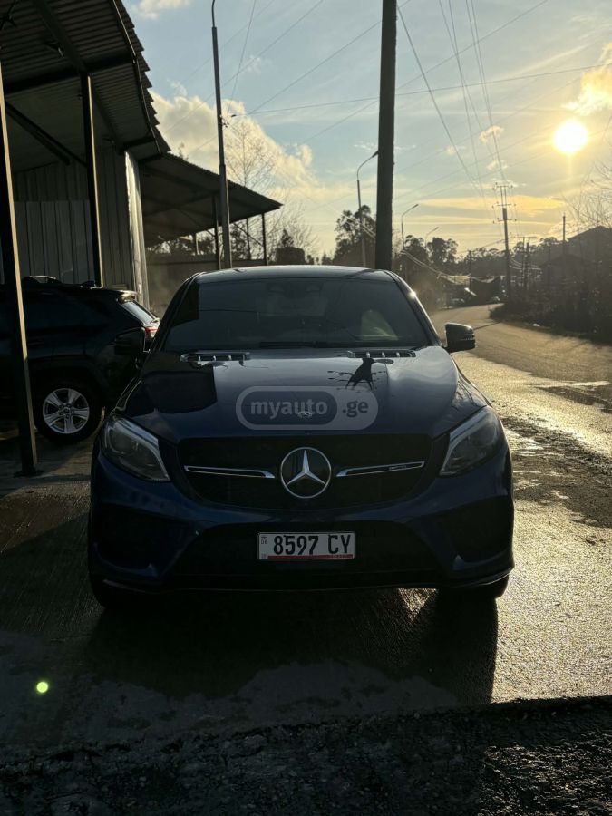 Mercedes-Benz GLE 43 AMG - фото 8