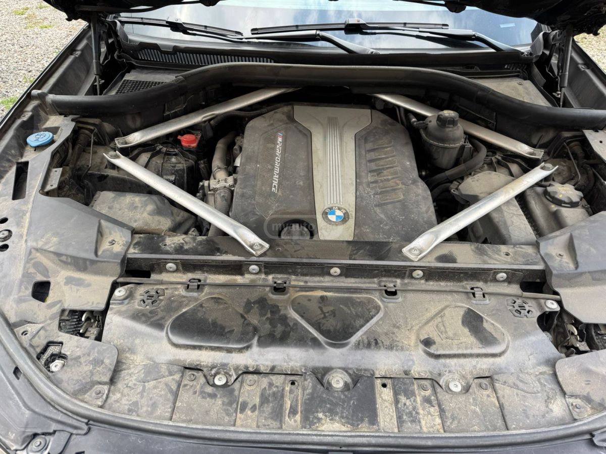 BMW X5 - фото 14