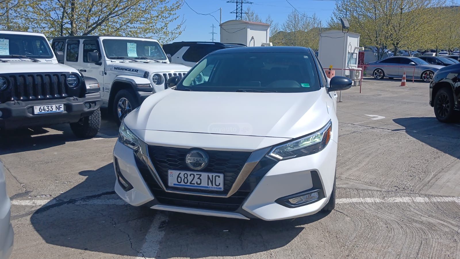 Nissan Sentra - фото 1