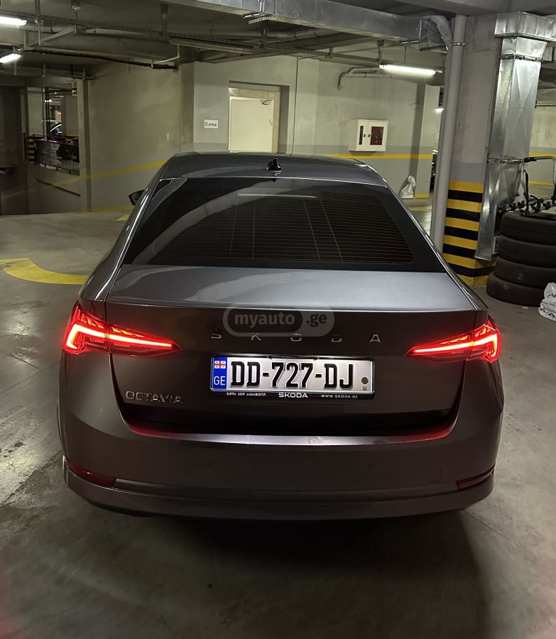 Skoda Octavia - фото 12
