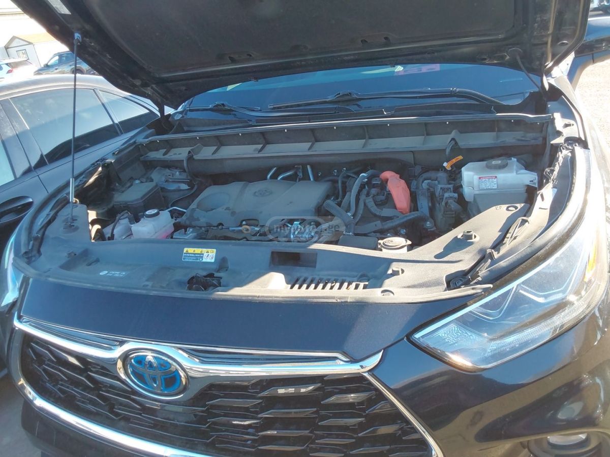 Toyota LIMITED HYBRID AWD — миниатюра 3