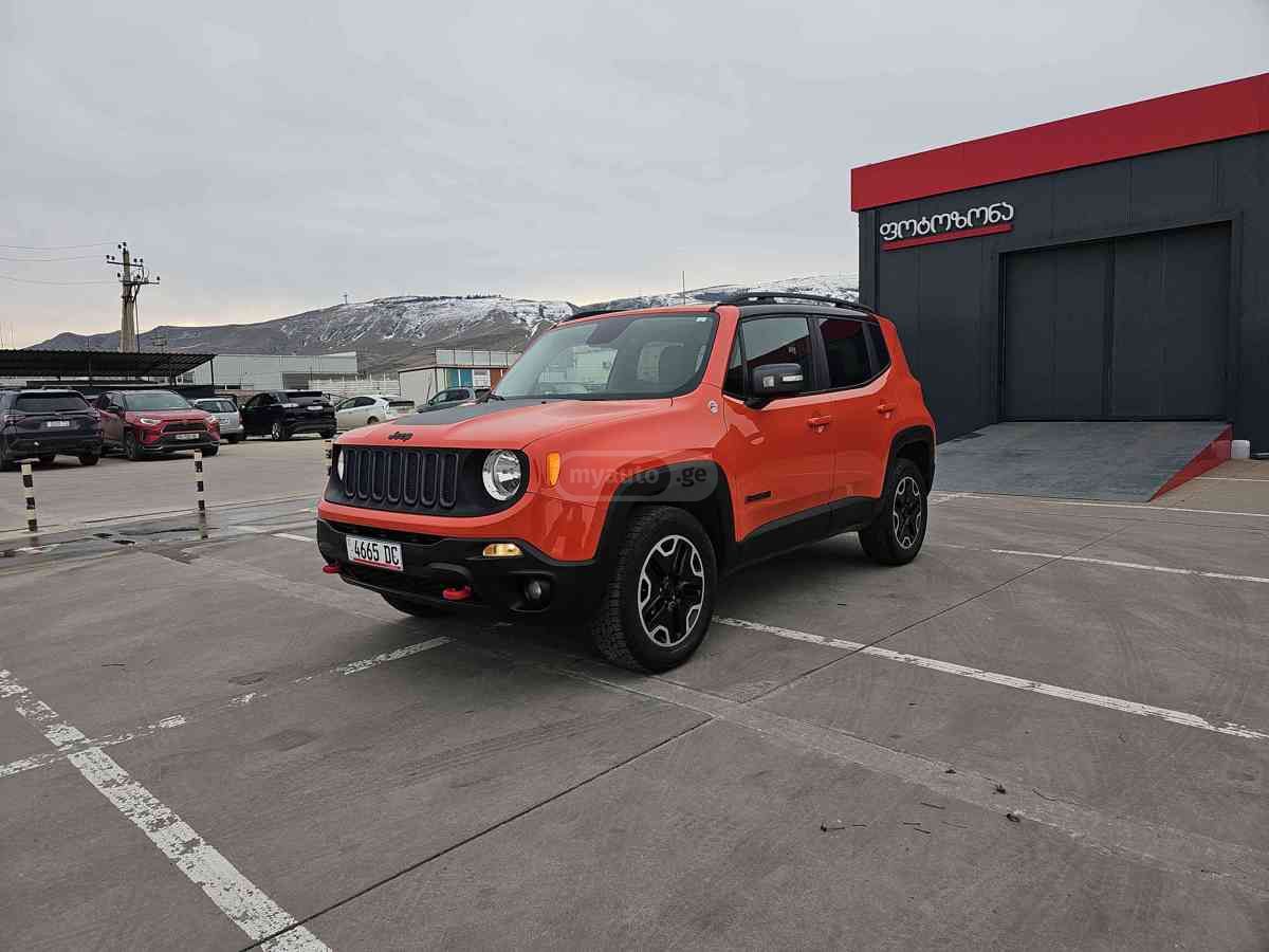 Jeep Renegade - фото 1