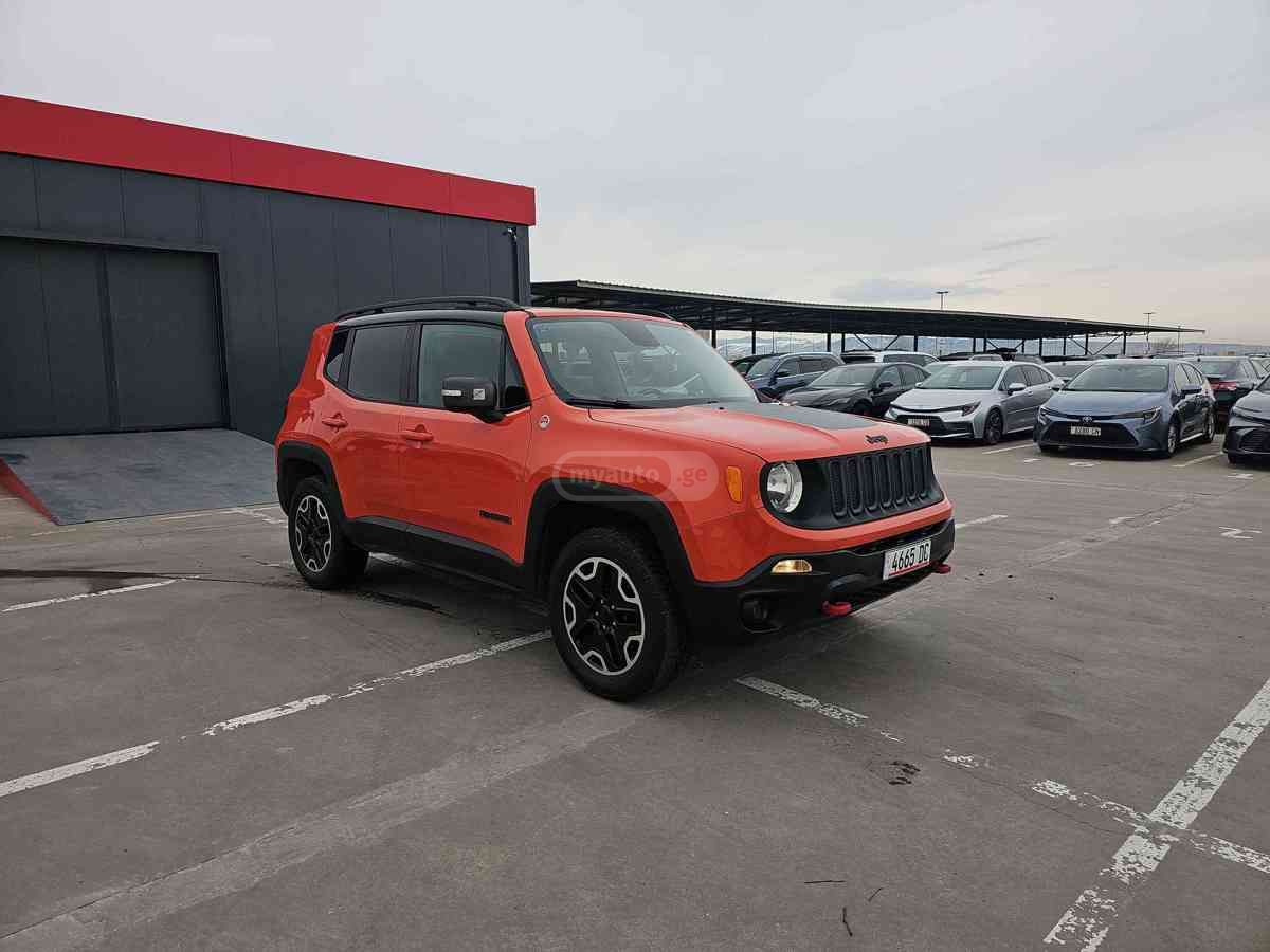 Jeep Renegade - фото 3