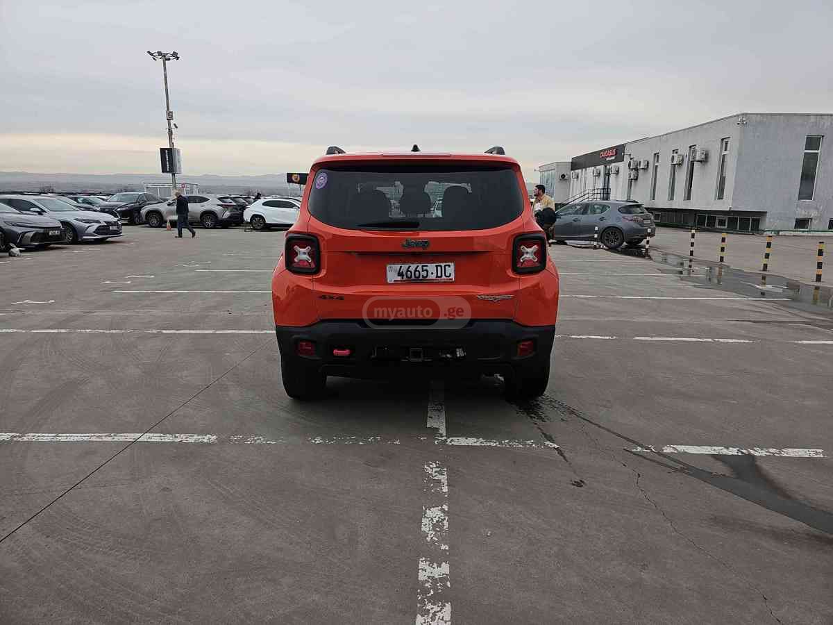 Jeep Renegade - фото 5
