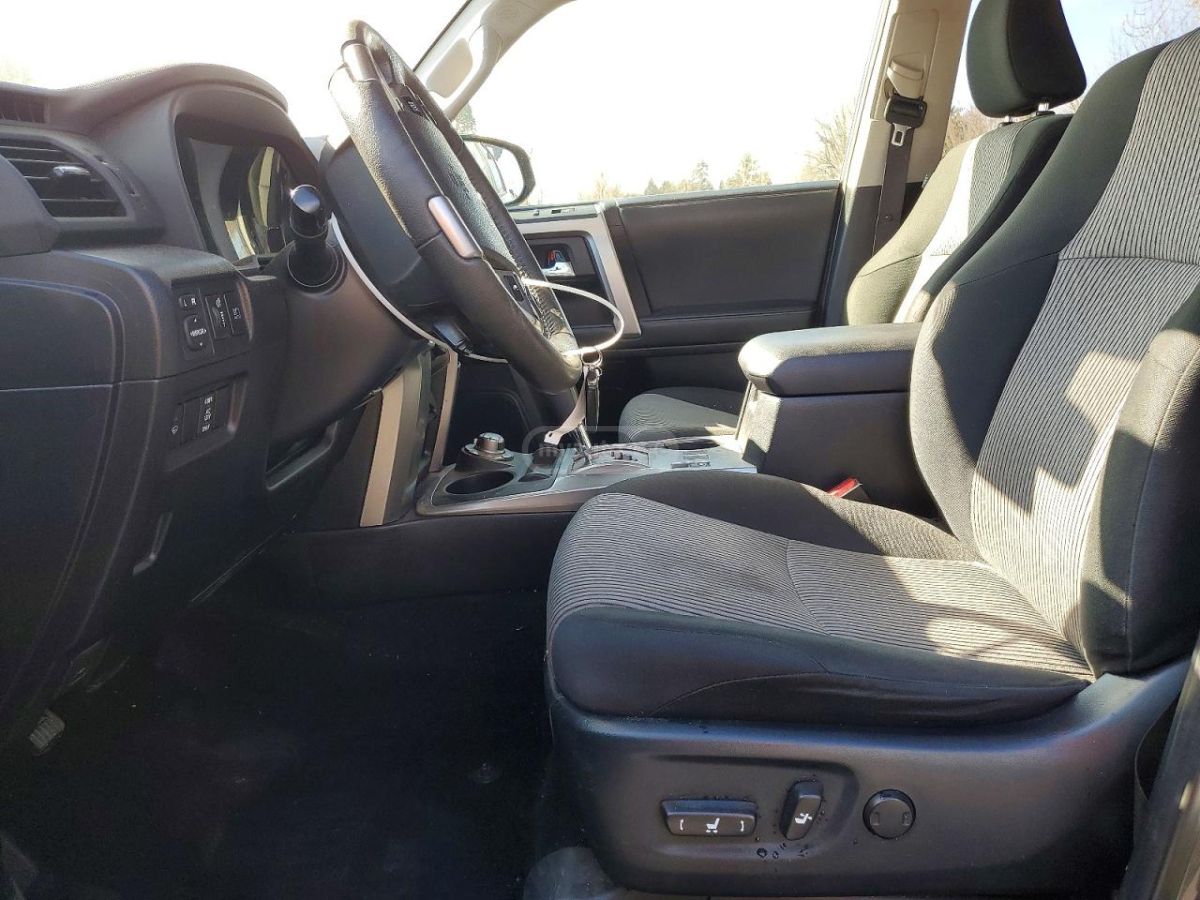 Toyota 4 Runner - фото 7