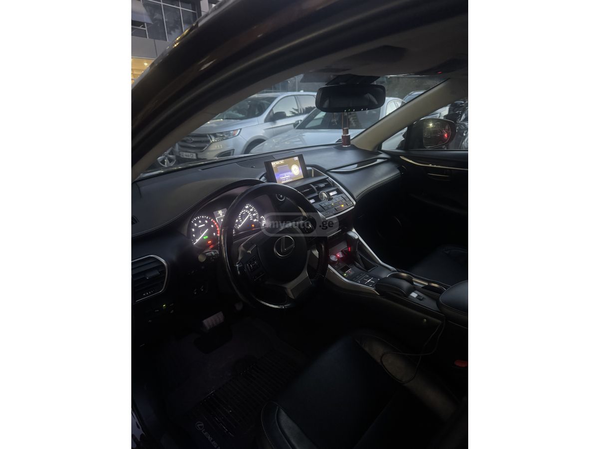 Lexus NX 300 - фото 3