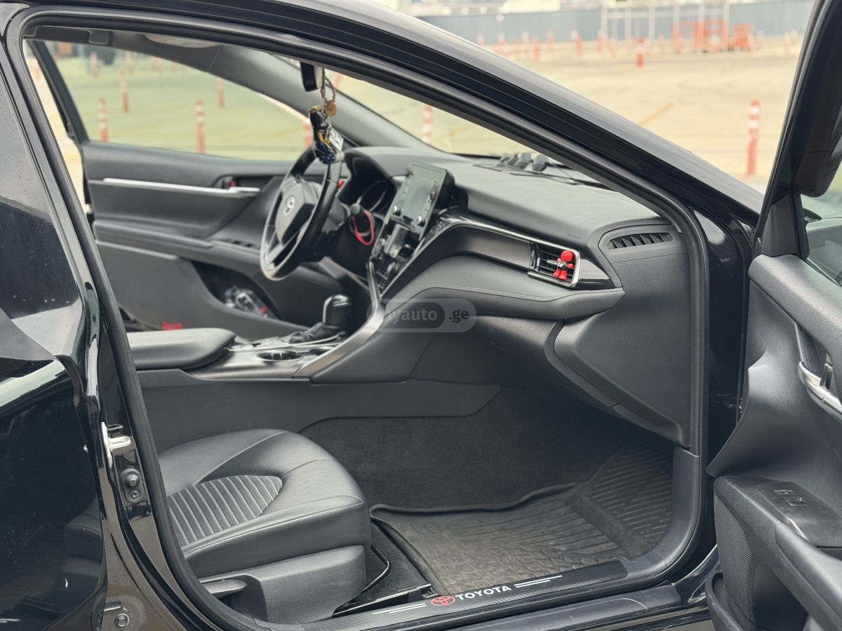 Toyota Camry - фото 13