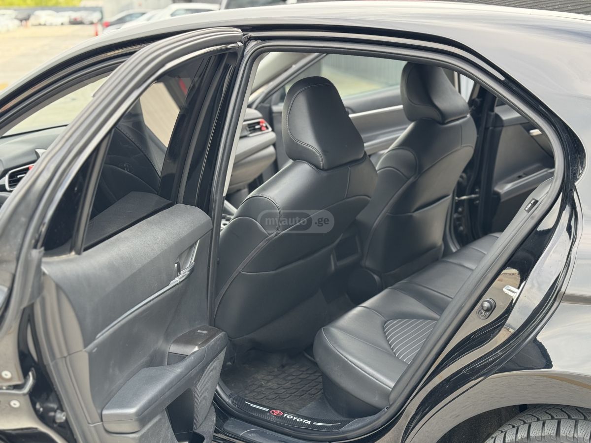 Toyota Camry - фото 15