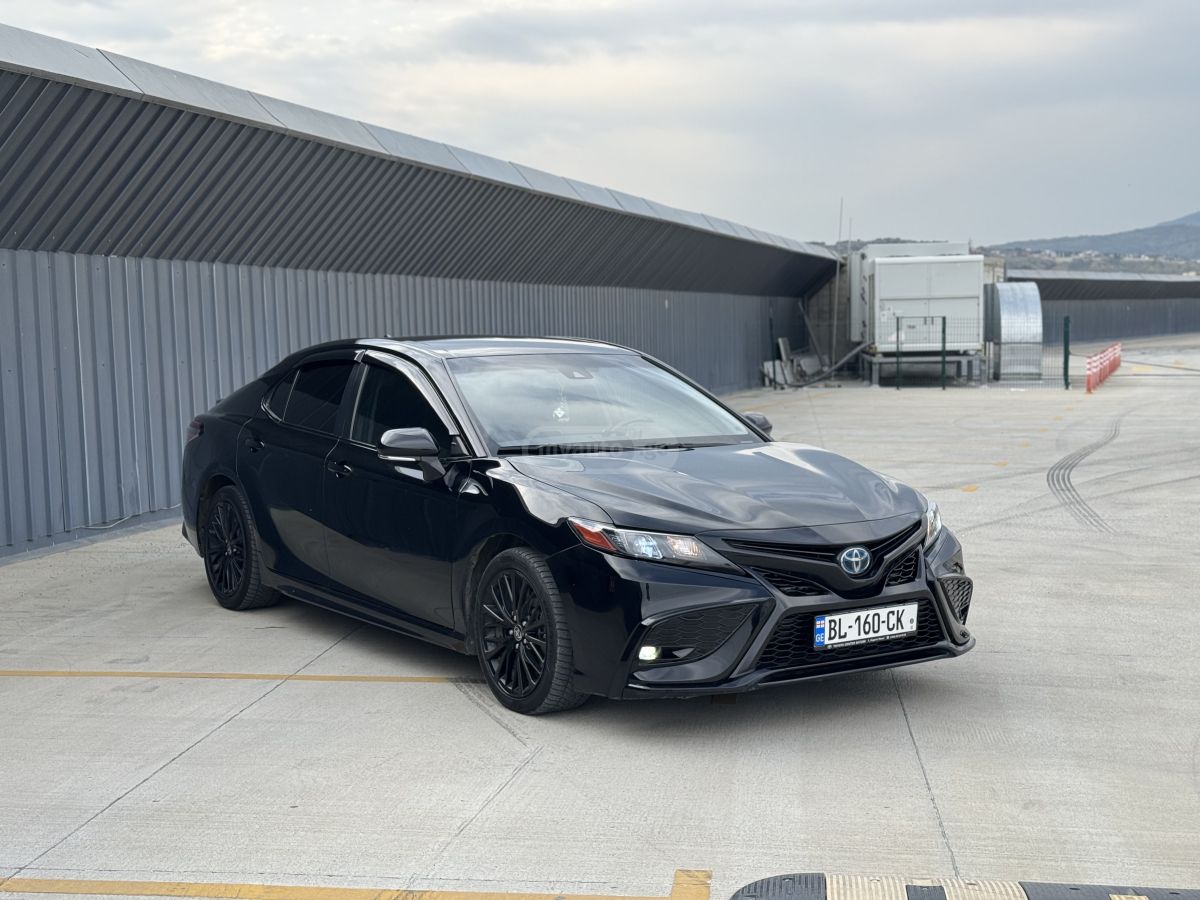 Toyota Camry - фото 3