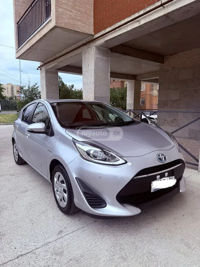 نمای دیگر Toyota 2020