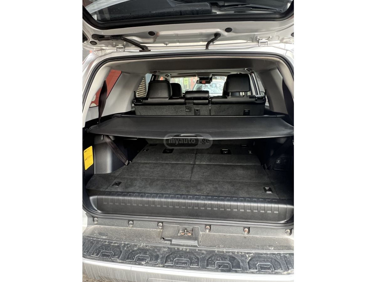Toyota 4Runner - фото 8