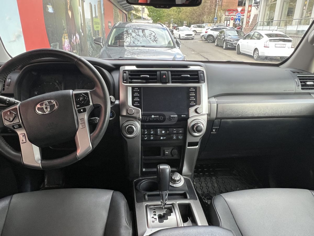Toyota 4Runner - фото 9