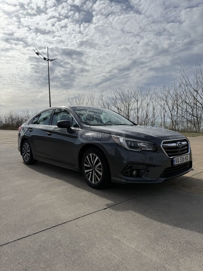 Subaru Legacy - фото 1