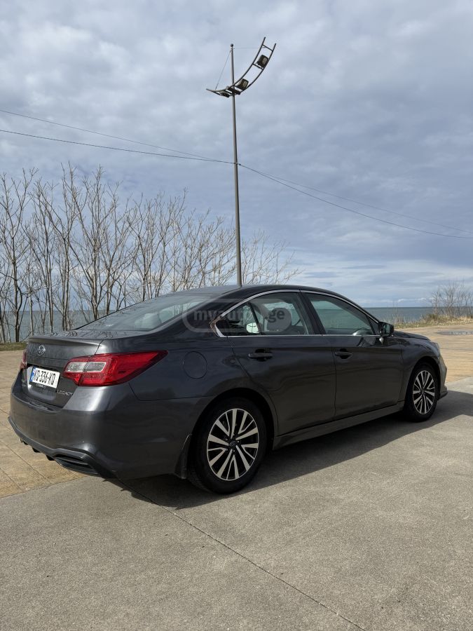 Subaru Legacy - фото 4