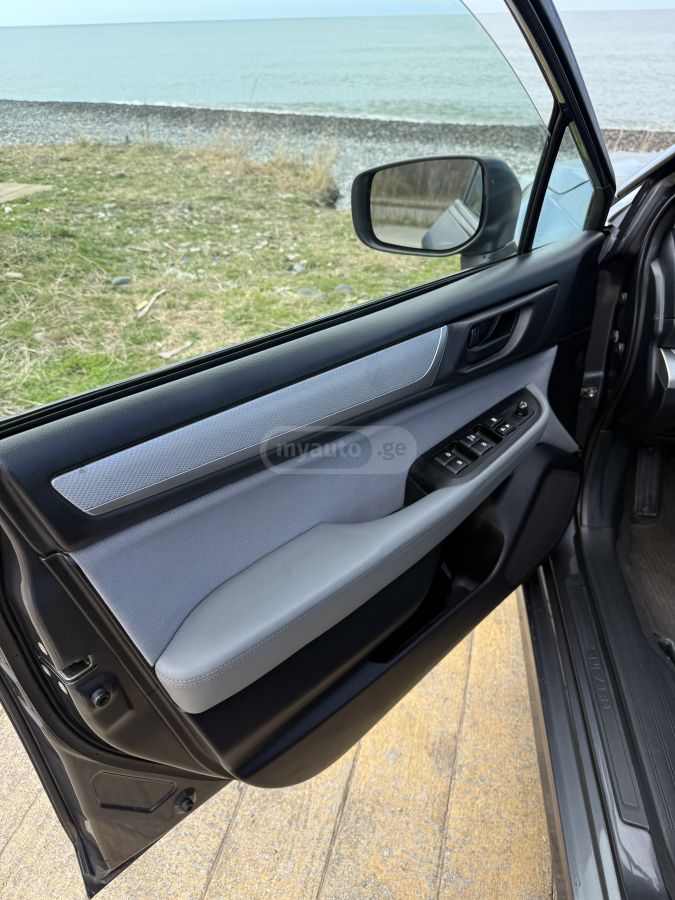 Subaru Legacy - фото 8